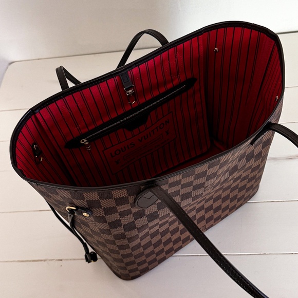 Louis Vuitton Neverfull MM – Damier Ebene | Excellent Condition | W/ Pouch - Picture 3 of 13